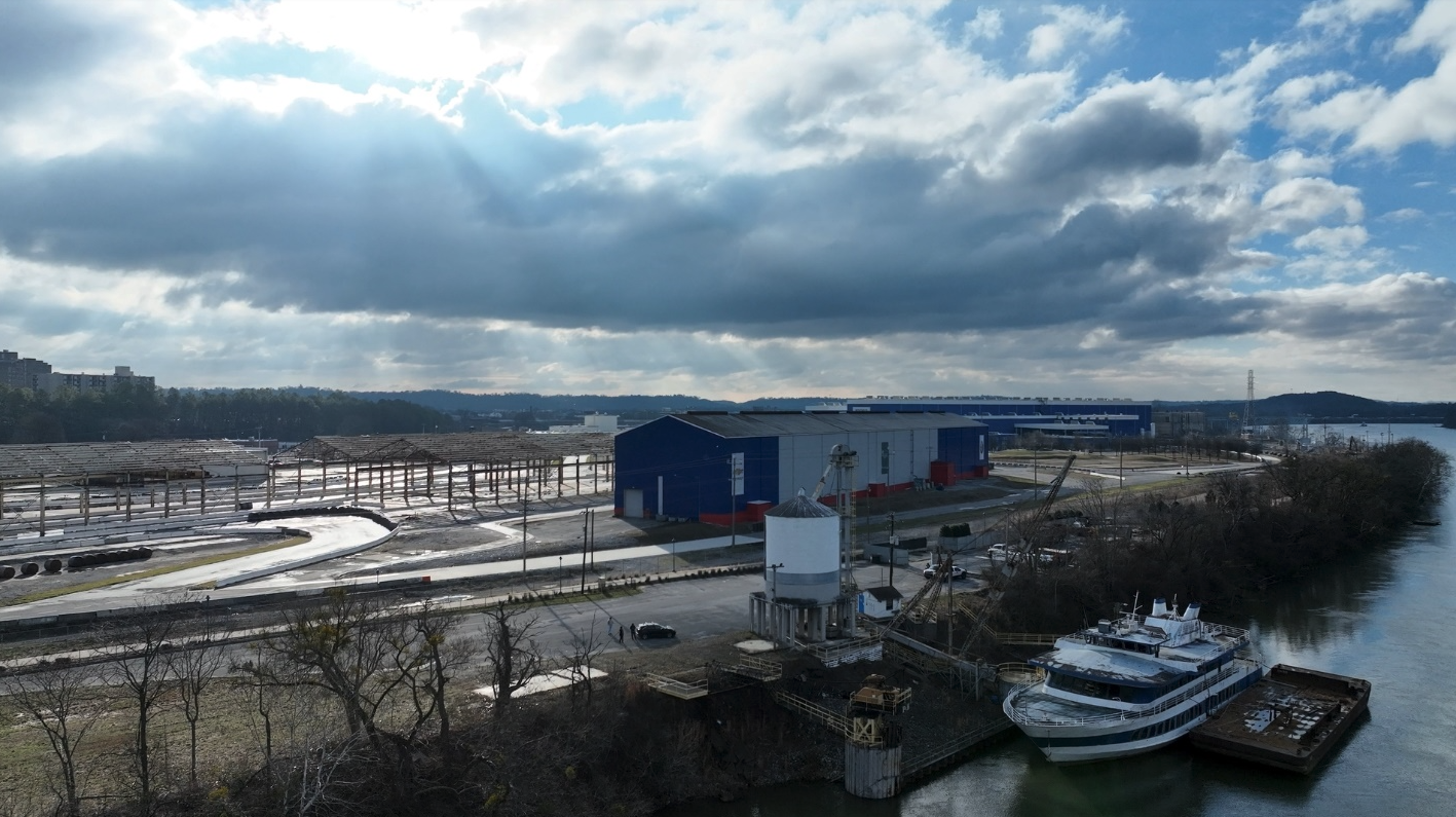 Former "Leisure Lady" casino ship finds new home at the Bend